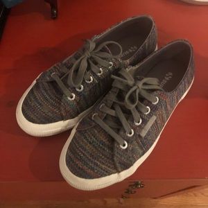 Women’s gray Superga 37, 6.5m